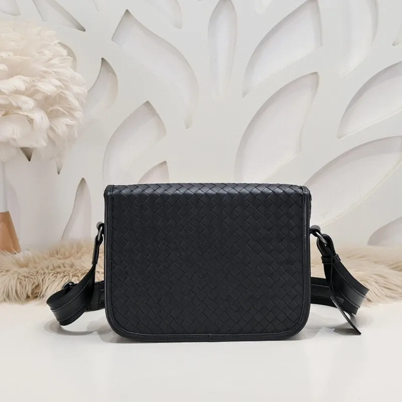 All categories 💚 Top version men’s bags 💚 BV 2024 new BV crossbody bag